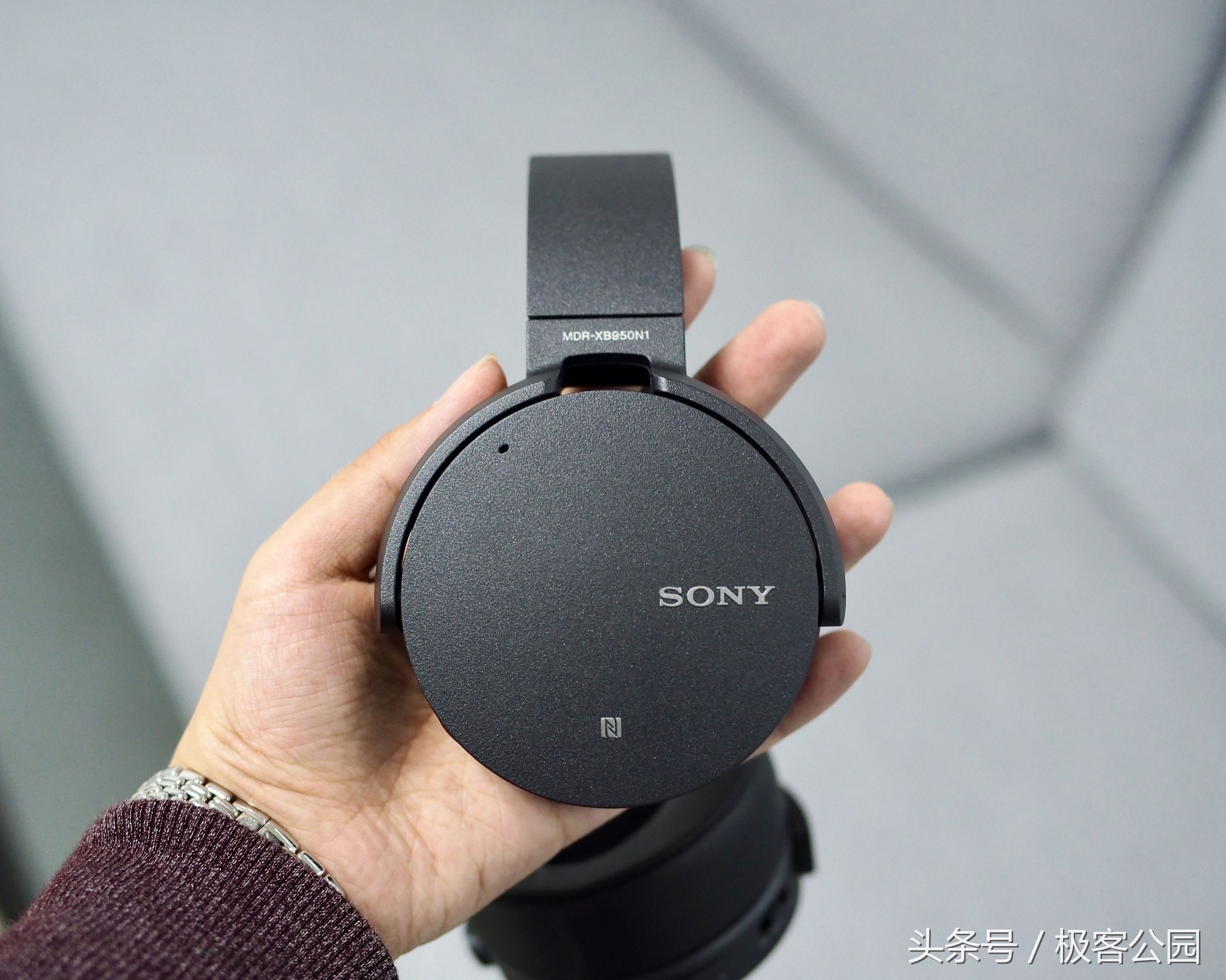 索尼xb900头戴耳机,索尼耳机头戴式xb950