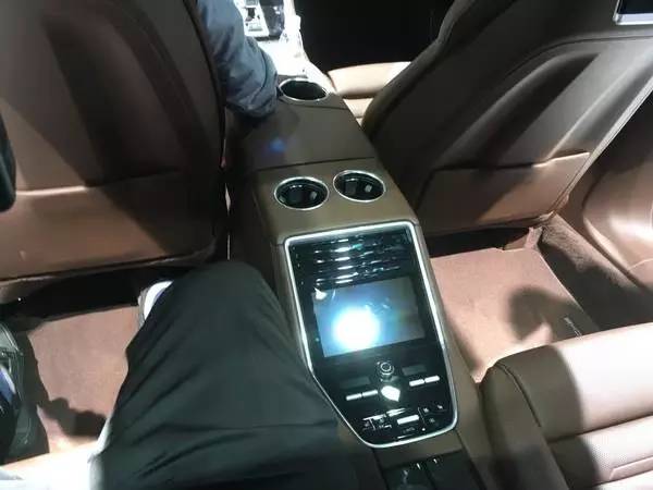 上海国际车展众多豪车,上海车展都发现哪些豪车