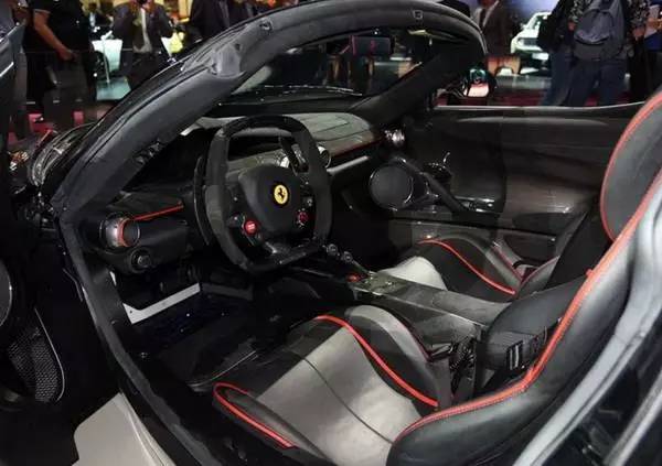 上海国际车展众多豪车,上海车展都发现哪些豪车