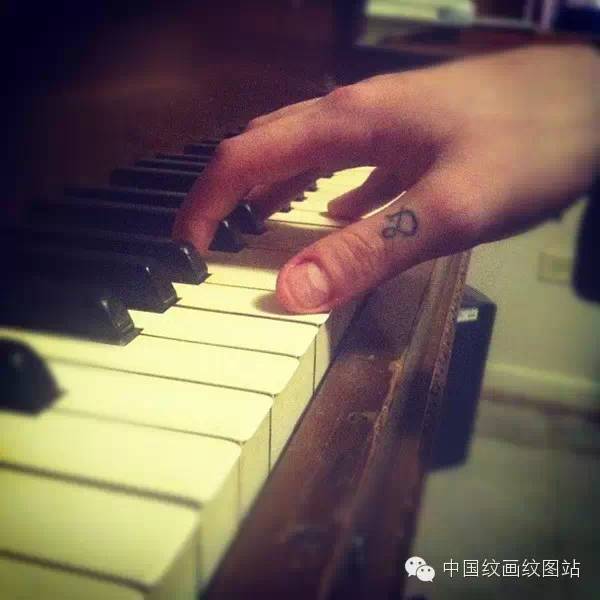 简单不失高级的纹身,简单不失优雅的纹身