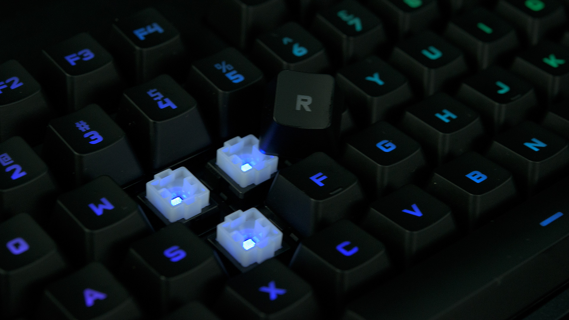 罗技无线键鼠电竞套装推荐,罗技键盘pro评测