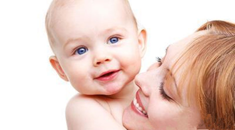 孩子晒伤一年皮肤如何恢复,小孩子晒一下太阳好吗