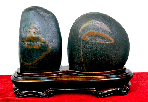 这两块石头他整整等了6年才买下,刚运回家就有人出价40万