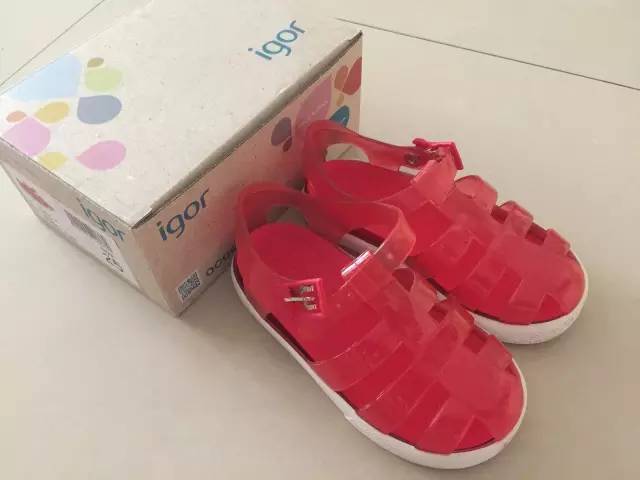 什么牌子的儿童凉鞋比较好穿耐穿,儿童凉鞋品牌哪种比较好穿