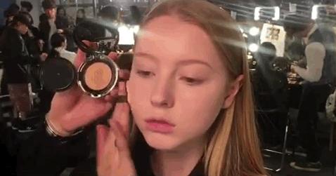 选择越来越多，可化妆包里总是少不了一款气垫粉底