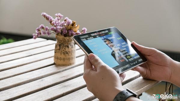 小米3平板测评玩吃鸡,小米平板3魔改后流畅吗