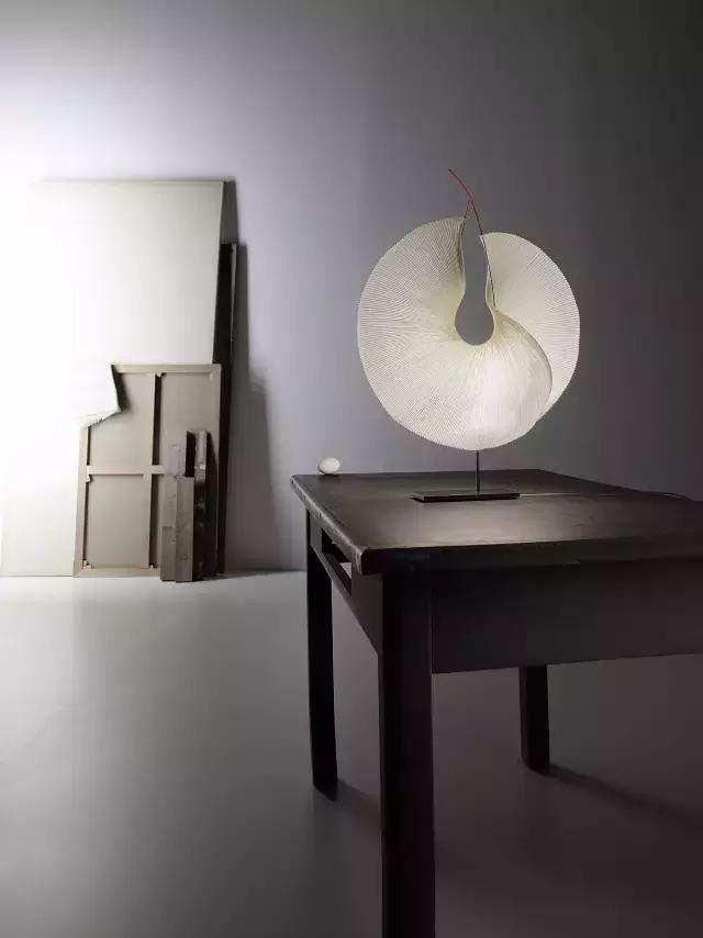 等灯等灯|这届米兰设计周上的十盏好灯,还行还行