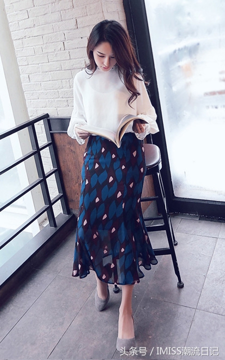 白色雪纺裤夏季搭配,夏季白色雪纺西服里面怎么搭配