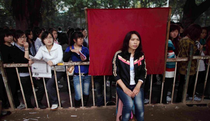 富士康招工最新消息全部,富士康工厂大量招工的背后