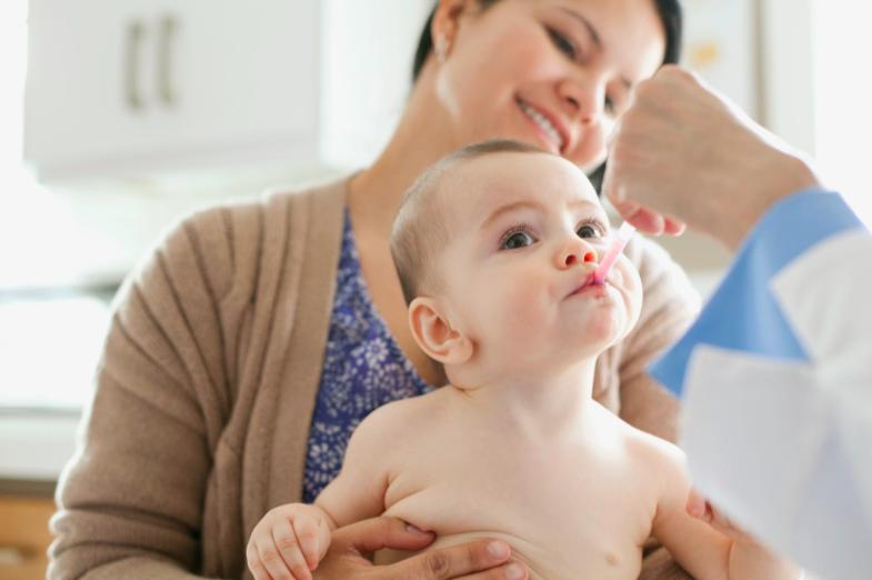 小孩喂药难有什么好办法,小孩发烧咳嗽喂药难怎么办