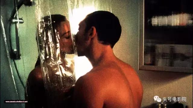 敢让这位国宝级女神上山下水也只有这位张艺谋的老朋友了