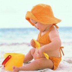 孩子晒伤一年皮肤如何恢复,小孩子晒一下太阳好吗