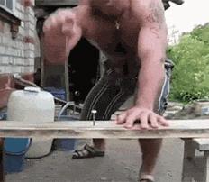 哥们，世界纪录倒没破，结果把自己给玩完了