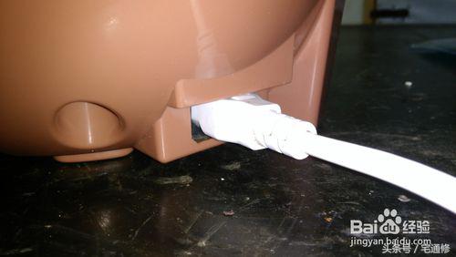 电压力锅不工作了出现e0,电压力锅通电一会显示e4