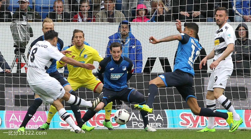 三大后卫,三后卫足球阵容