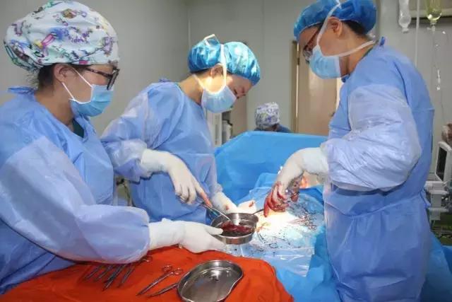 厉害了我的妇科——一天救治了七例急诊大出血