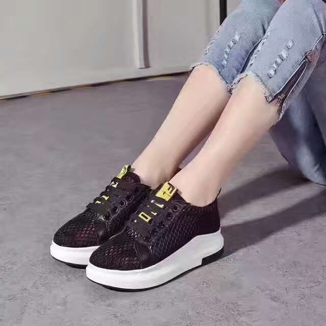 什么牌子的女士凉鞋好,男凉鞋哪个牌子的最好