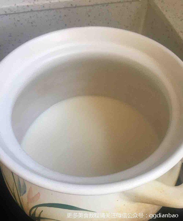 水果西米捞家常做法,自制西米红豆水果捞的做法