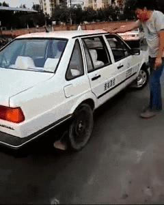 每日一笑汽车防盗,每日轻松一笑跑车视频