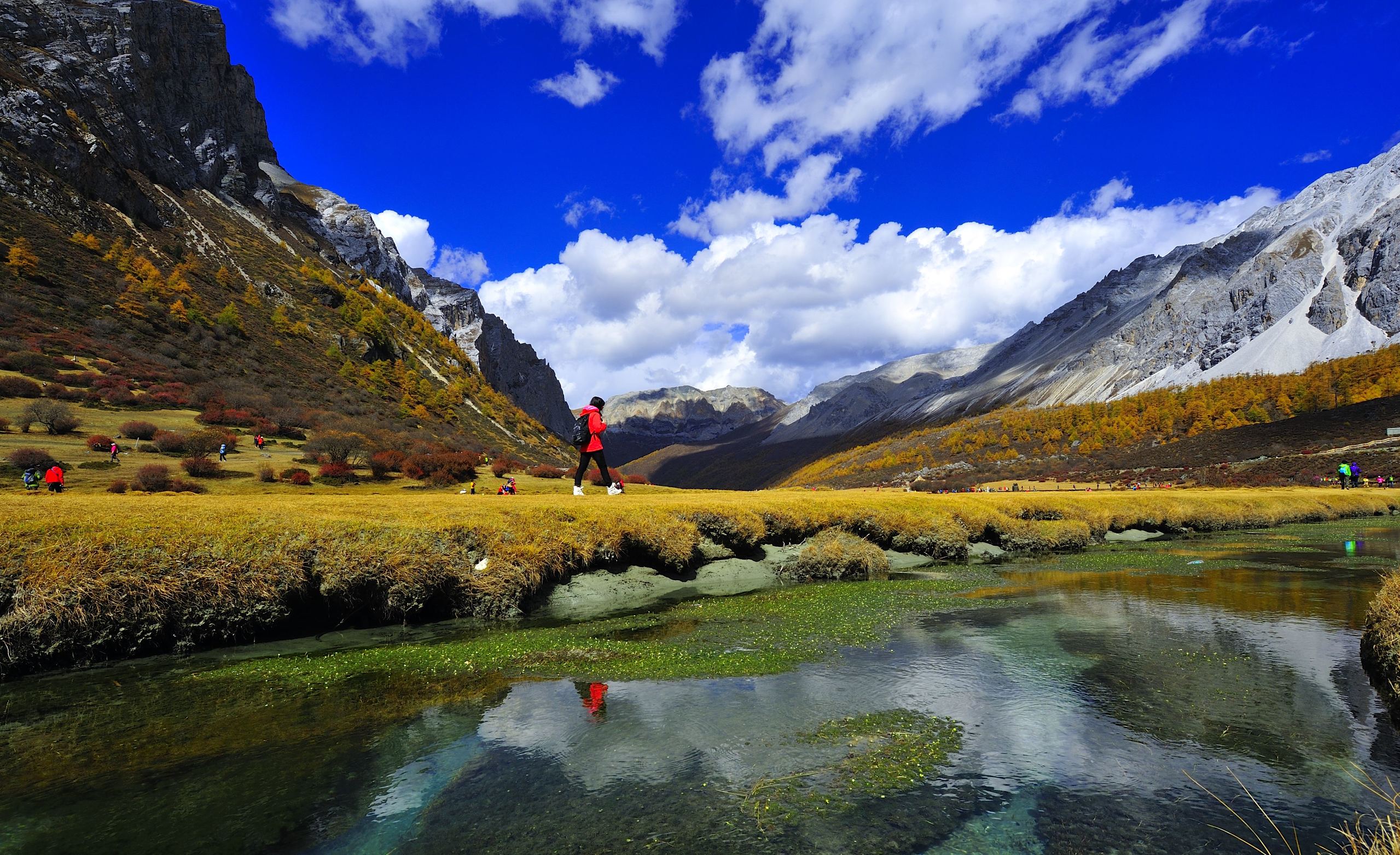 工作烦了就去旅行吧,稻城亚丁蓝色星球下最后一片净土
