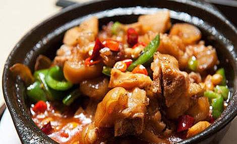 黄焖鸡一天只卖50份赚钱不,一单黄焖鸡的利润