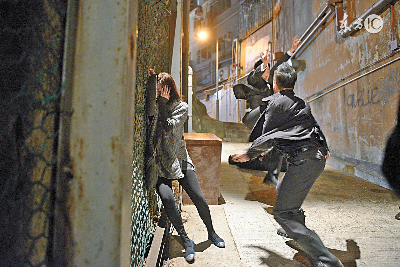 心理学实验:让人短时间内产生强烈激情之爱的方法,恋爱技巧