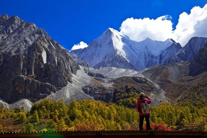 工作烦了就去旅行吧,稻城亚丁蓝色星球下最后一片净土