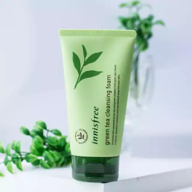 美白淡斑洗面奶回购第一的牌子,最受好评的洗面奶女