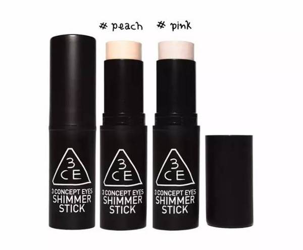 化妆只化上半部分的脸照片,最简单化妆步骤额头粉底