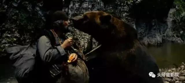 敢让这位国宝级女神上山下水也只有这位张艺谋的老朋友了