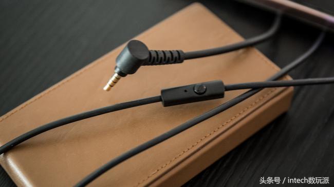 dj监听头戴式耳机500元,飞利浦shs4701耳机