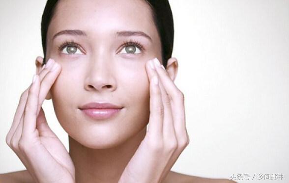 眼袋变成卧蚕是什么原因,卧蚕和眼袋有什么区别对照图片女