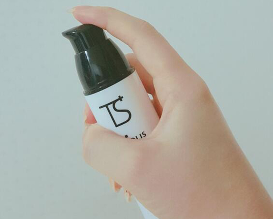 脸颊两侧长痘用什么药膏,脸颊两侧长痘中医怎么说