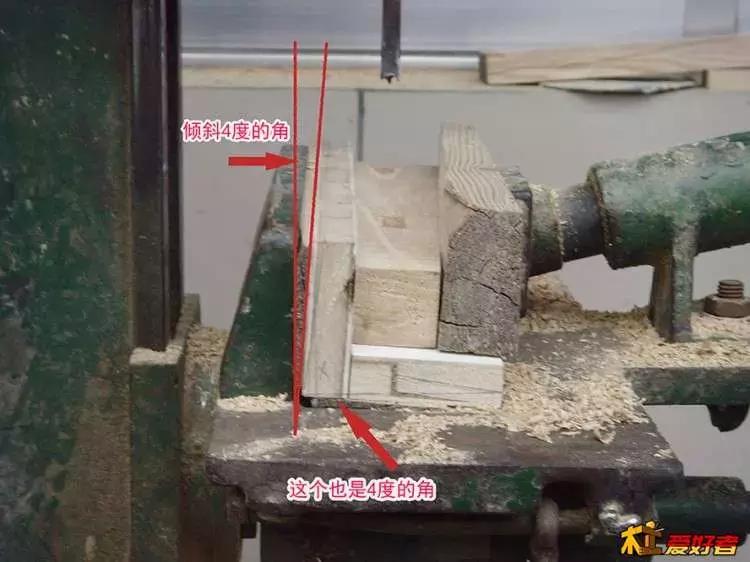 坐着轮椅入了坑——《轮椅上的木匠》