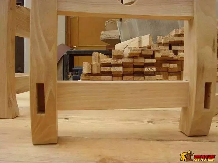 坐着轮椅入了坑——《轮椅上的木匠》