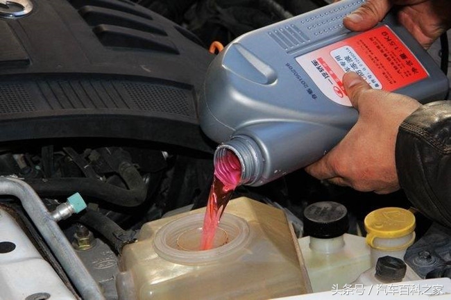 不同颜色乙二醇防冻液可以混加吗,不同牌子的防冻液能混加在一起吗