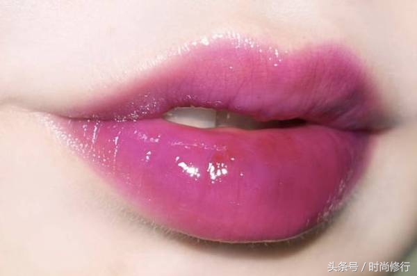 mac棒棒糖唇釉染唇液107,mac棒棒糖106试色深唇色