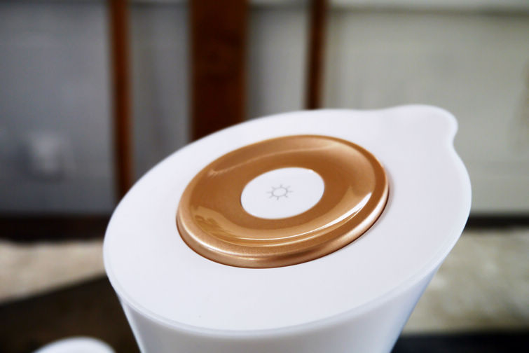 智能语音台灯小度,带闹钟功能的智能语音台灯