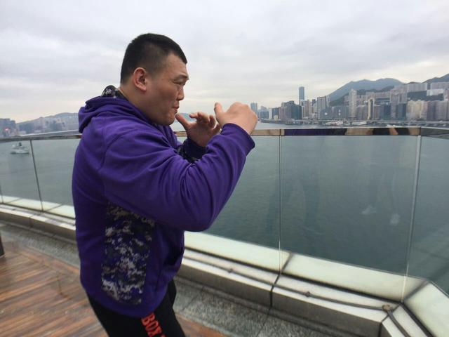 张君龙对战美国拳王,张君龙对战乔丹