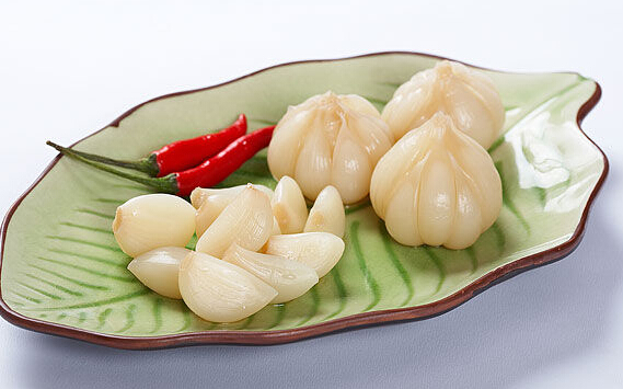 观赏鱼生病不用着急，家中食材也能治鱼病