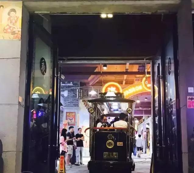 “遭受”十万伏特暴击!20只皮卡丘惊喜出没,要被萌哭了!