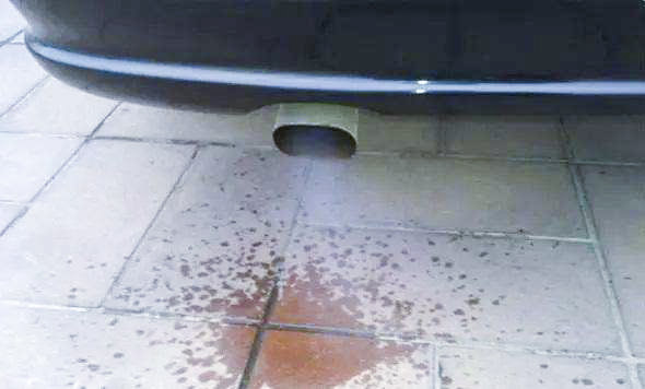 汽车排气管:排气的时候怎么还排出水来了