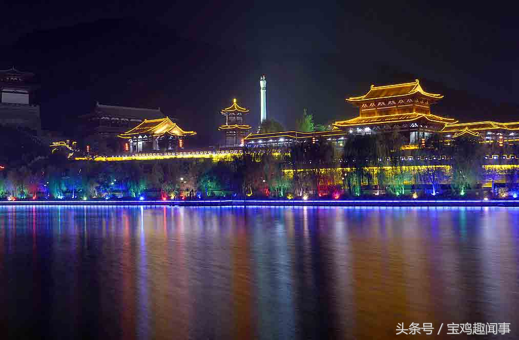 数千大臣宫娥彩女陪护，煌煌国都，何等威严这就是麟游