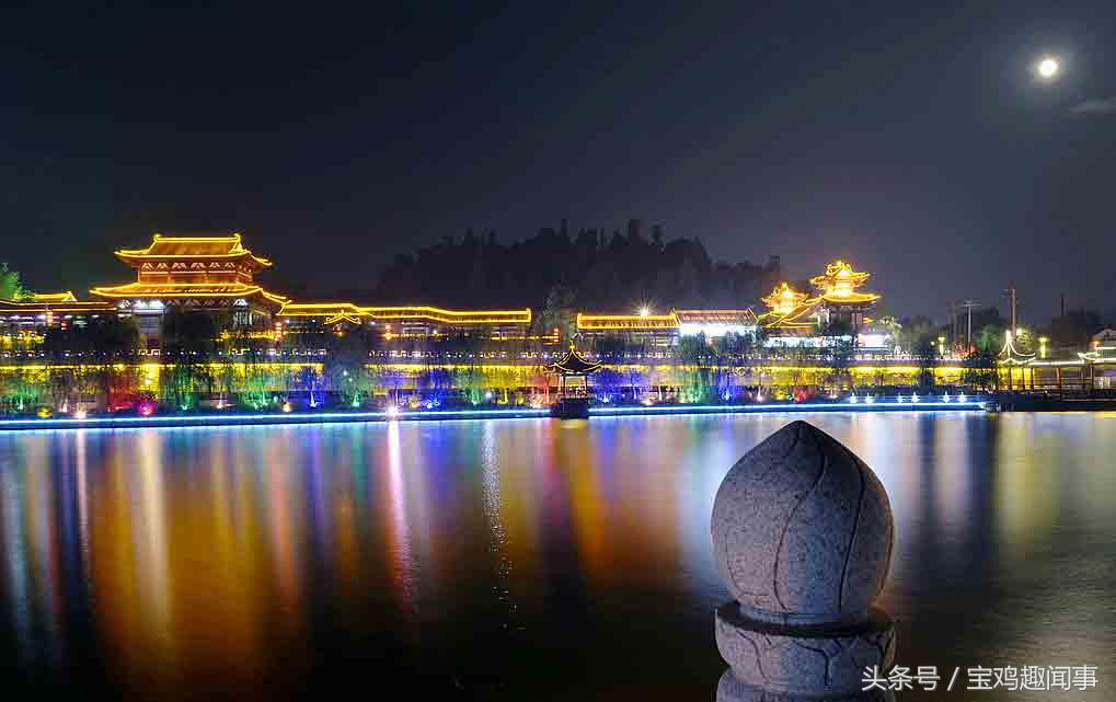 数千大臣宫娥彩女陪护，煌煌国都，何等威严这就是麟游