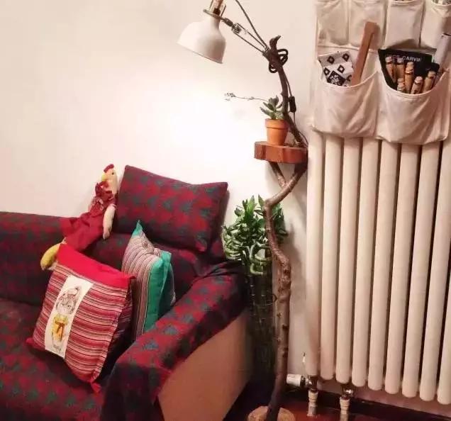 家里暖气片裸露在外面真心太丑,怎么解决它又看起来很美观?