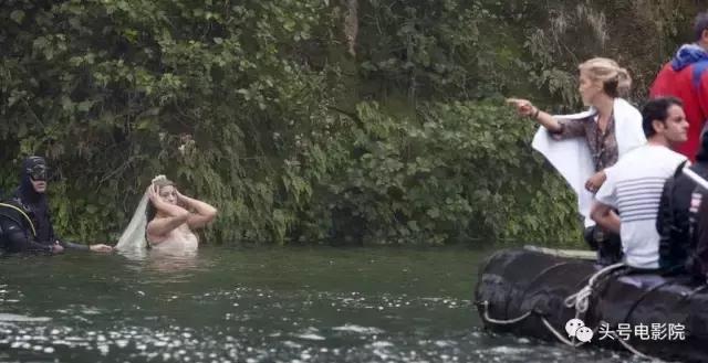 敢让这位国宝级女神上山下水也只有这位张艺谋的老朋友了