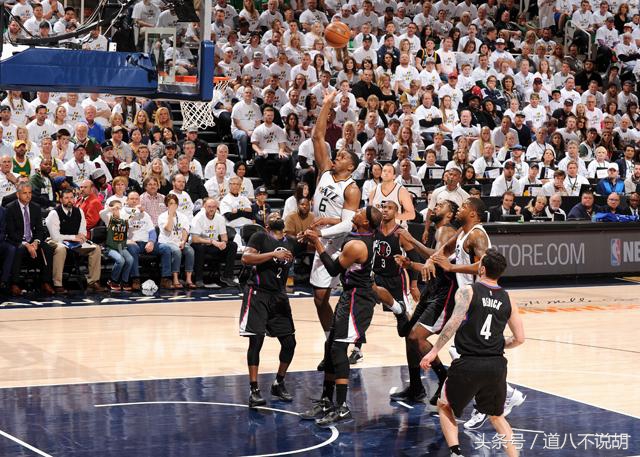 末节连得13分狂砍61分拒绝翻盘,圣保罗41分亲手打破13年魔咒