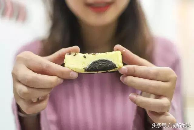 1月仅售7天的芝士条,身家过亿照样排队!谁给你的自信?