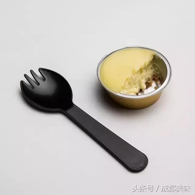 1月仅售7天的芝士条,身家过亿照样排队!谁给你的自信?