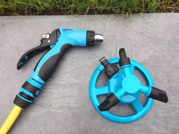 低成本自己改造屋顶花园,自己动手建房子花园